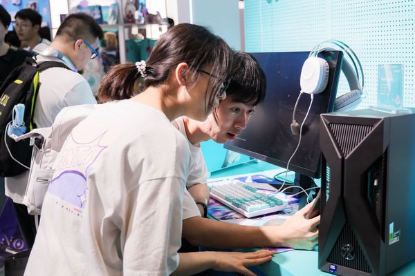 硬核狂欢！ROG高性能台式机燃爆BW 2025