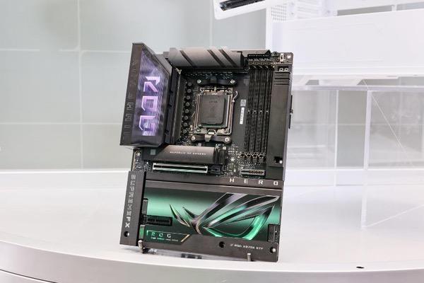 华硕主板撼动BW2025 ROG玩+乐园引玩家狂欢