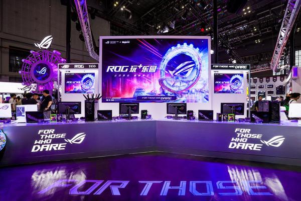 ROG 绝神 RO姬x初音未来版电竞显示器与双模新品BW2025首秀