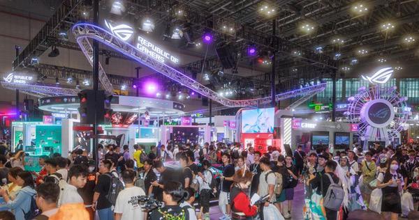 ROG 绝神 RO姬x初音未来版电竞显示器与双模新品BW2025首秀
