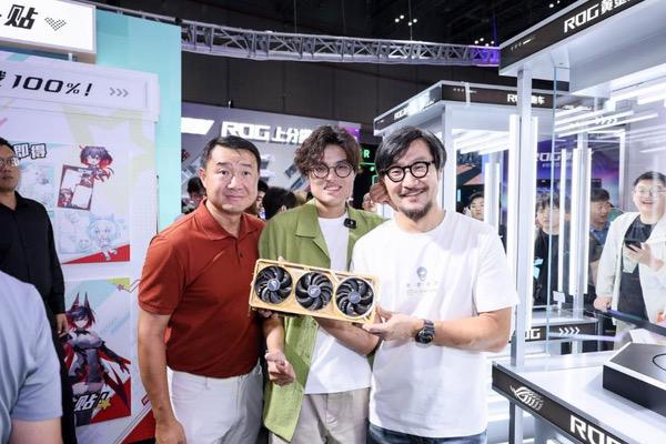 BW2025信仰集结，ROG玩+乐园引爆次元狂欢