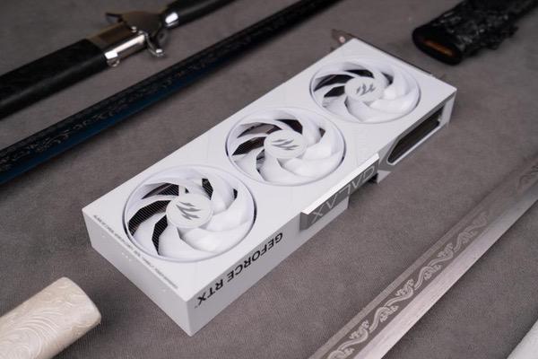 影驰RTX 5050圣刃OC评测：1080P入门战神