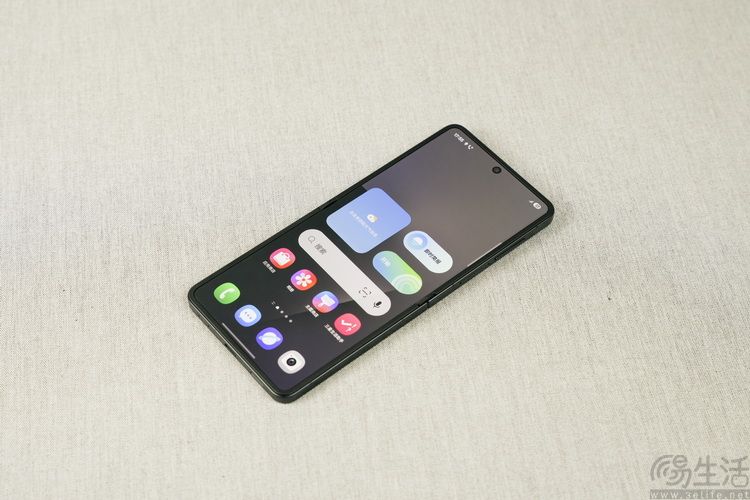 三星Galaxy Flip 7评测：内涵与众不同的“小折叠”