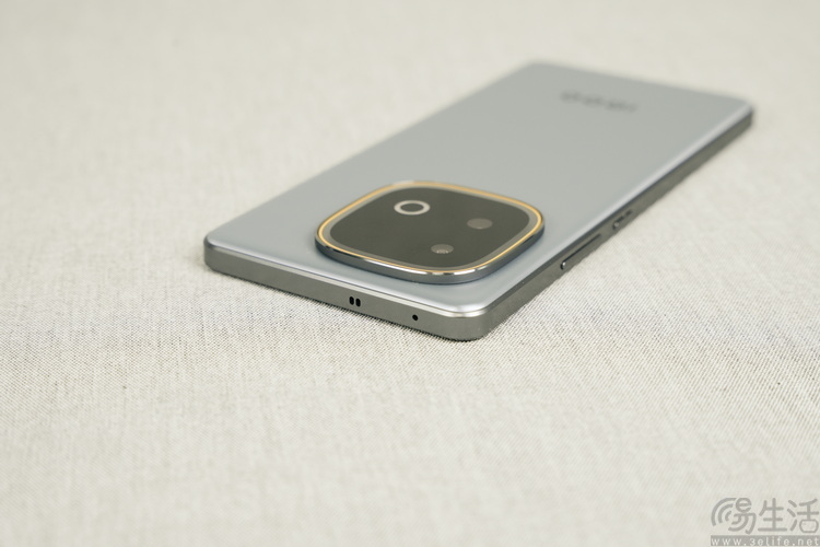 iQOO Z10 Turbo+首发评测：旗舰双芯邂逅超大电池
