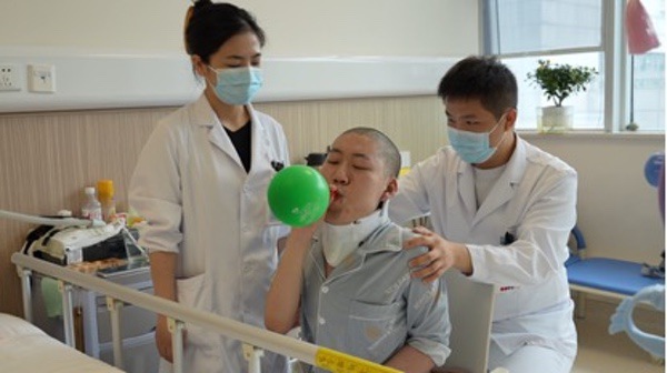 成都京东方医院完成世界首例反向折叠脊柱畸形手术 成都京东方医院完成世界首例反向折叠脊柱畸形手术