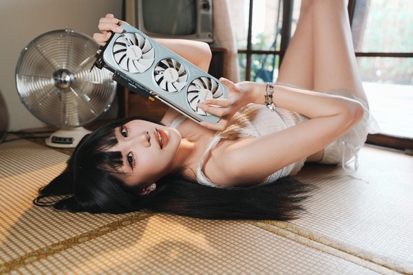 《坦克世界》都出2.0了还用老显卡玩？RTX 50显卡系实测推荐