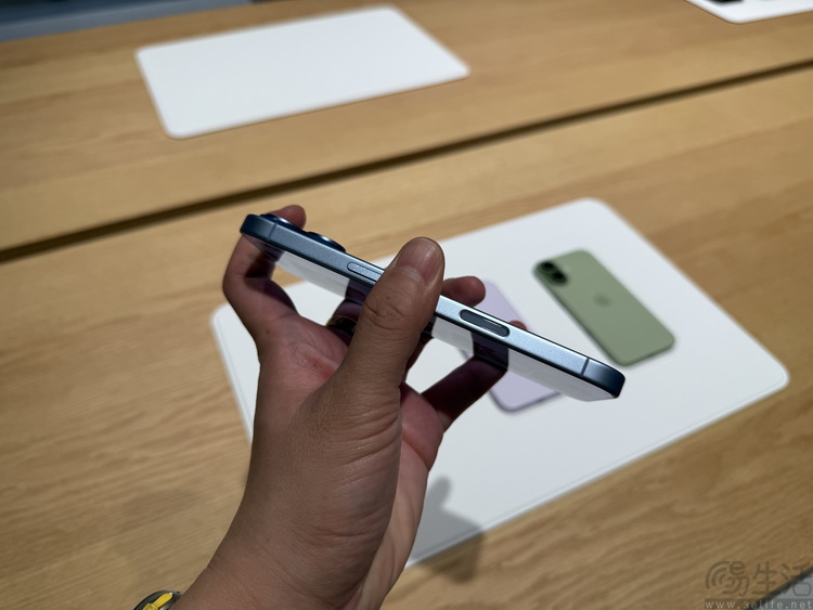 iPhone 17全系抢先上手，还和苹果聊了产品设计