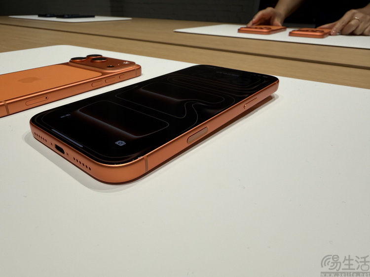 iPhone 17全系抢先上手，还和苹果聊了产品设计