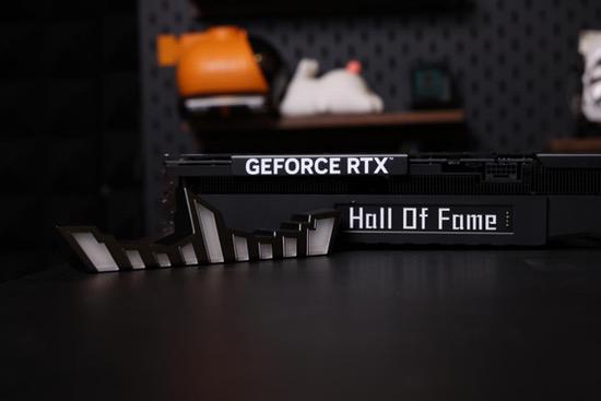影驰RTX 5070 Ti HOF OC LAB黑魂X评测|纯黑哑光，旗舰性能