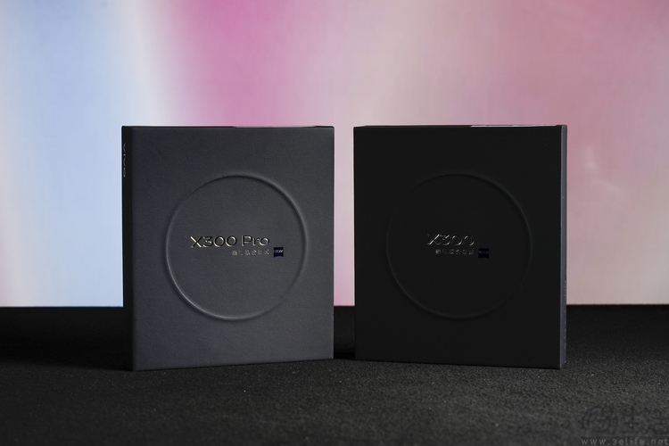 vivo X300系列首测：大小双旗舰，游戏影像都能打