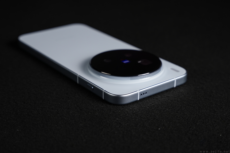 vivo X300系列首测：大小双旗舰，游戏影像都能打