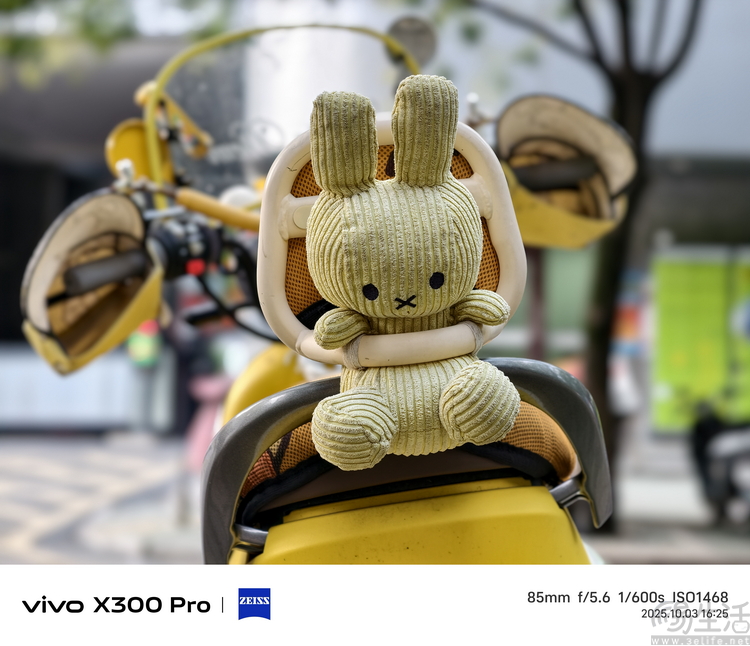 vivo X300系列首测：大小双旗舰，游戏影像都能打