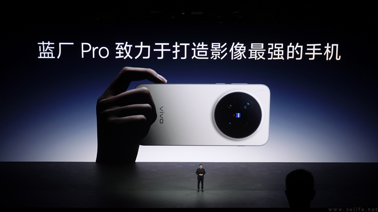 与vivo方面沟通后，我们知道了X300系列的更多秘密