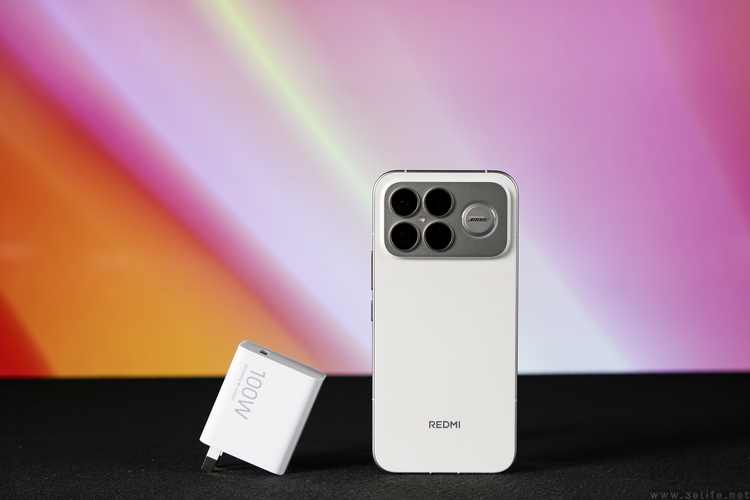 REDMI K90 Pro Max首测：更符合性能玩家喜好的“超大杯”