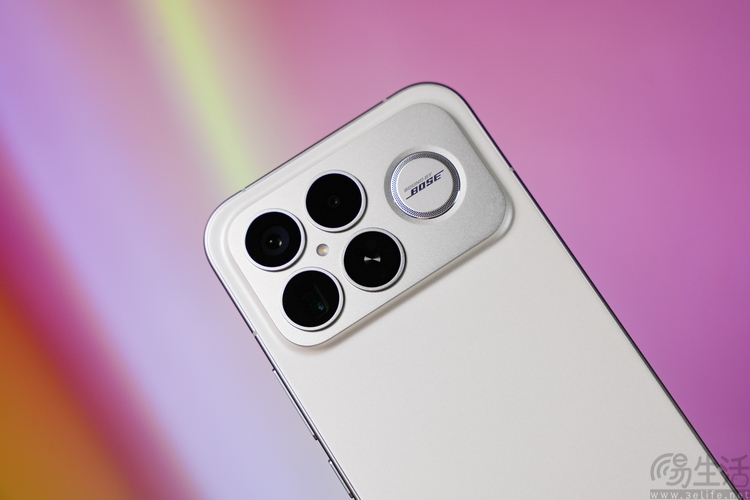 REDMI K90 Pro Max首测：更符合性能玩家喜好的“超大杯”