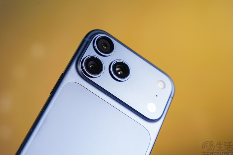 iPhone 17系列影像测试:“大底”成为翻盘关键 iPhone 17系列影像测试:“大底”成为翻盘关键