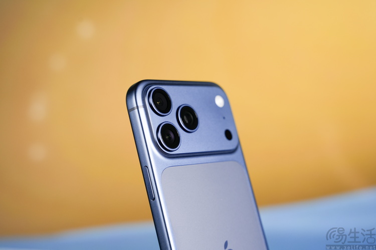 iPhone 17系列影像测试:“大底”成为翻盘关键 iPhone 17系列影像测试:“大底”成为翻盘关键