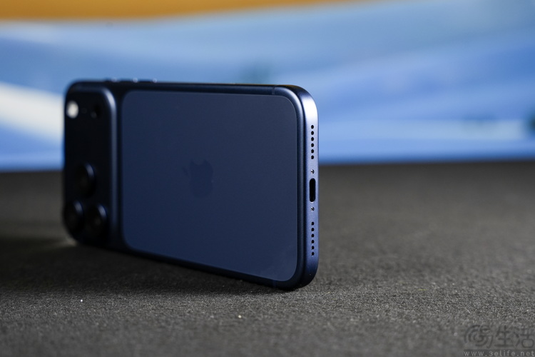 iPhone 17系列影像测试:“大底”成为翻盘关键 iPhone 17系列影像测试:“大底”成为翻盘关键