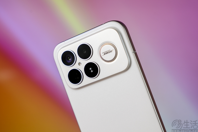REDMI K90 Pro Max首测：更符合性能玩家喜好的“超大杯”