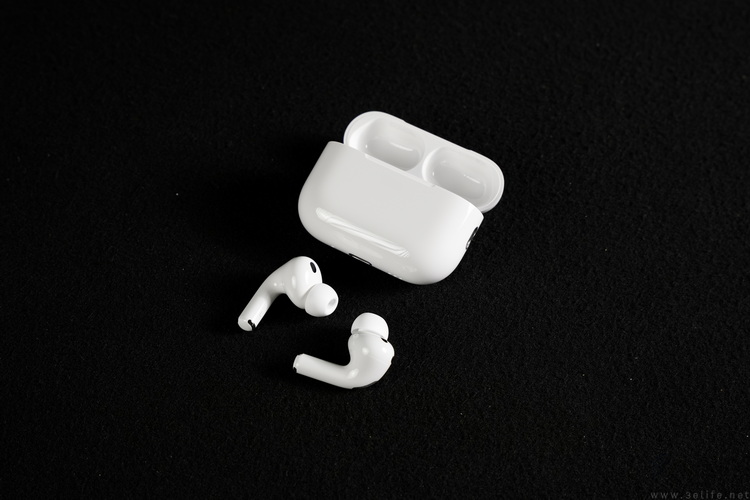 苹果AirPods Pro 3详测:佩戴更稳,降噪依然无敌 苹果AirPods Pro 3详测:佩戴更稳,降噪依然无敌