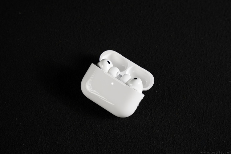 苹果AirPods Pro 3详测:佩戴更稳,降噪依然无敌 苹果AirPods Pro 3详测:佩戴更稳,降噪依然无敌
