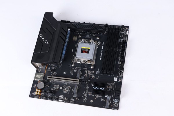 中端装机新方案！影驰联盟B650M Wi-Fi黑武士PLUS评测