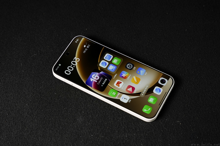 一加15首测:梦回“老一加”,注定将成为一代经典 一加15首测:梦回“老一加”,注定将成为一代经典