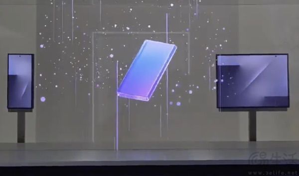 三星公开展示三折叠新机,有望即将正式发布 三星公开展示三折叠新机,有望即将正式发布