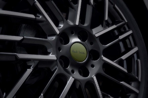 两大经典英伦符号再携手,MINI PAUL SMITH设计师款首秀 两大经典英伦符号再携手,MINI PAUL SMITH设计师款首秀