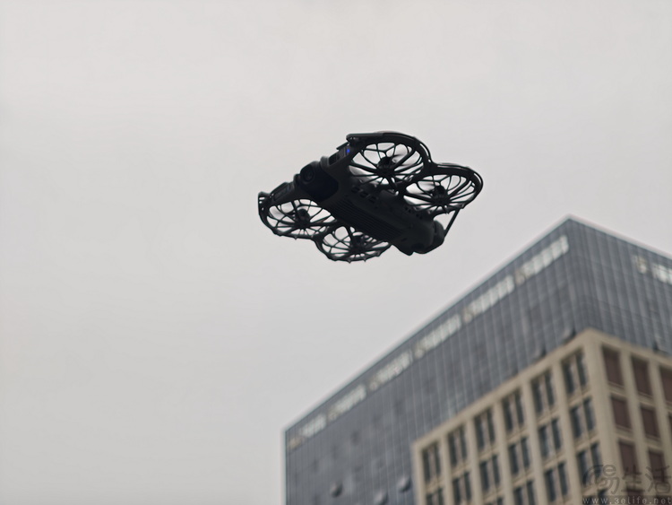 DJI Neo 2首发评测：尽在“掌”握的飞行摄影师