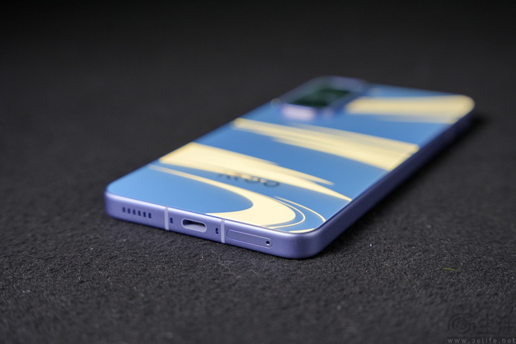 iQOO Neo11首测:次旗舰性能机,也要品质升杯 iQOO Neo11首测:次旗舰性能机,也要品质升杯