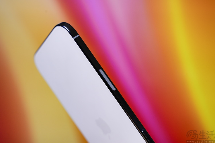 测完iPhone Air,终于知道它为啥“对手”很少了 测完iPhone Air,终于知道它为啥“对手”很少了