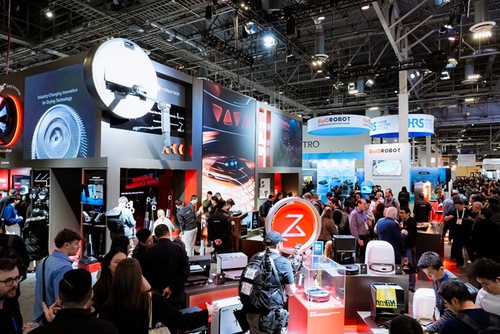 石头科技入选“2025福布斯中国·出海全球化30&30评选”榜单