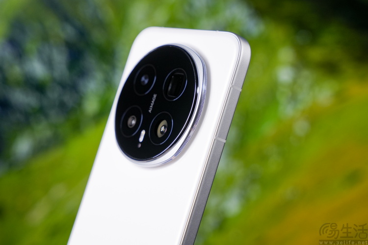 荣耀Magic 8 Pro专测:“转型”的诚意,究竟足不足 荣耀Magic 8 Pro专测:“转型”的诚意,究竟足不足