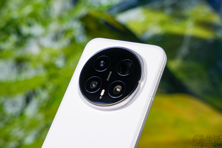 荣耀Magic 8 Pro专测:“转型”的诚意,究竟足不足 荣耀Magic 8 Pro专测:“转型”的诚意,究竟足不足