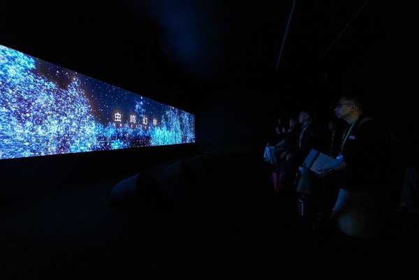 索尼于2025进博会首展触感沉浸娱乐新成果 索尼于2025进博会首展触感沉浸娱乐新成果