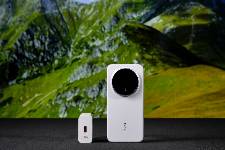 手机快充重回“百瓦级”，但这次它们真的更快吗