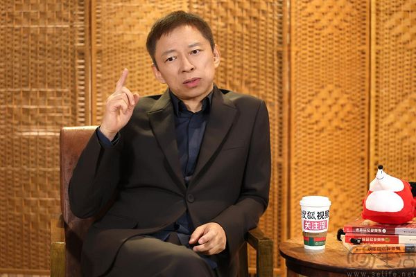 搜狐不做AI基础设施，沉迷物理的张朝阳很清醒