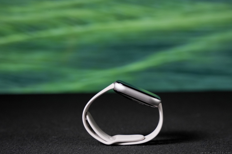 iQOO Watch GT2评测：只卖手环价的大屏手表