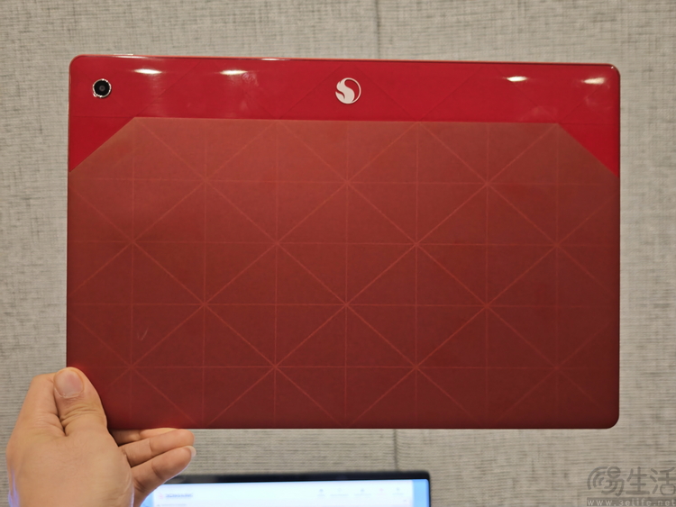 实测:微软预告新款“骁龙本”,那老设备有优化吗 实测:微软预告新款“骁龙本”,那老设备有优化吗