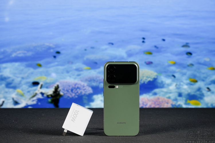 小米17 Pro Max评测：卖得更好,不只是因为“大”