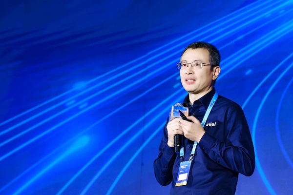 立足x86生态根基，英特尔携手生态加速智能体验跃升