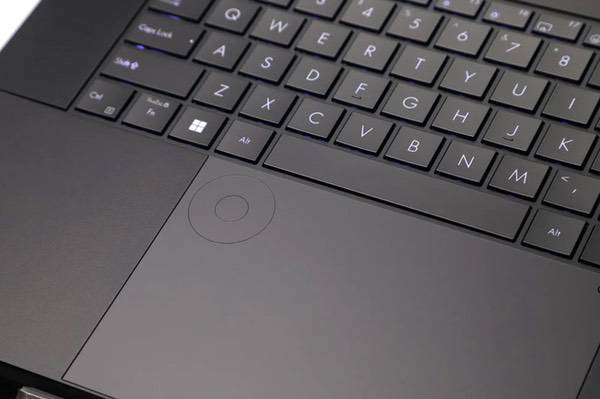 从性能到屏幕，创作者的理想移动创作装备 华硕ProArt 创16 2025