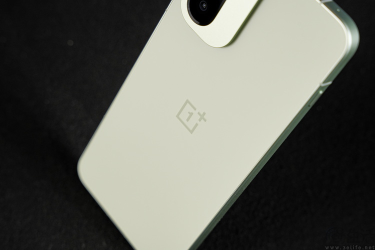 一加Ace 6T性能专测：首发第五代骁龙8，“双旗舰”成了