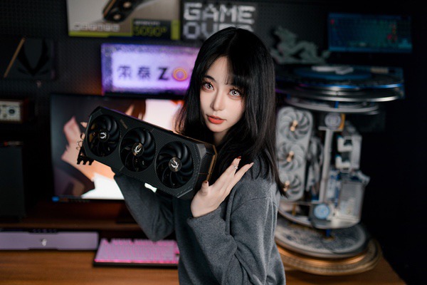 谁能封神？2025年度游戏&显卡回顾