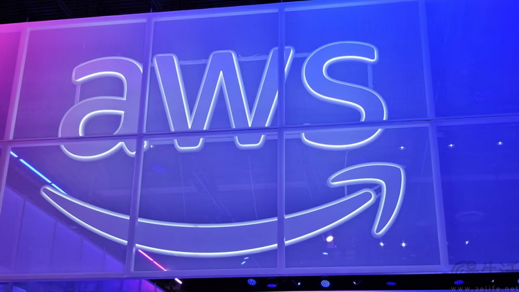 为了让所有人都能迈进智能体时代，AWS拼了