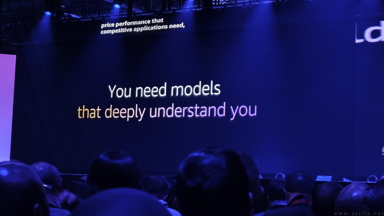 为了让所有人都能迈进智能体时代，AWS拼了