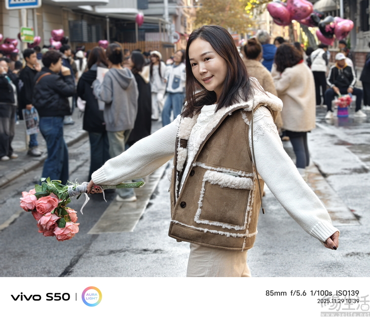 vivo S50首发评测：能拍还“耐玩”，重新定义标准版