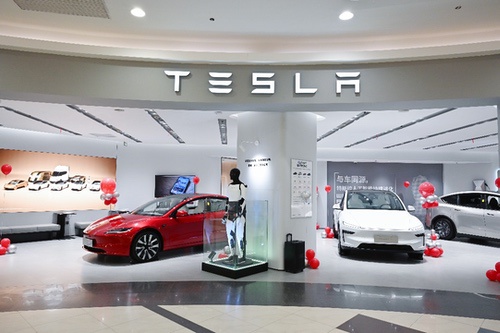 特斯拉武汉金银潭永旺梦乐城体验店盛大启幕