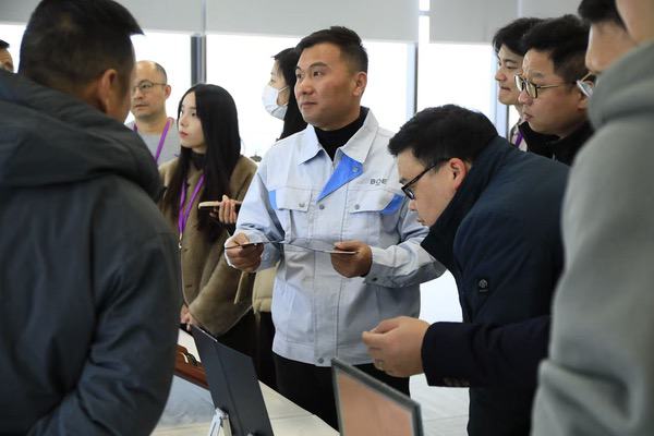 京东方“焕新2026”年终媒体智享会武汉圆满收官